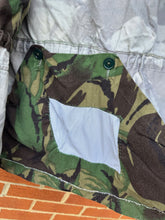 Load image into Gallery viewer, Genuine British Army DPM Camouflaged Combat Smock Jacket - Size 170/96
