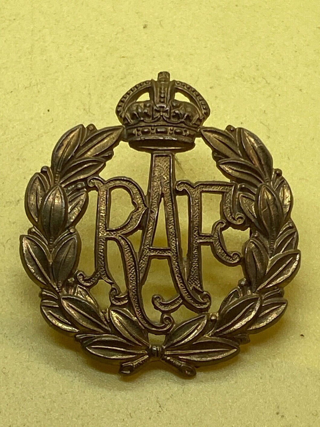 Original WW2 RAF Royal Air Force Brass Cap Badge