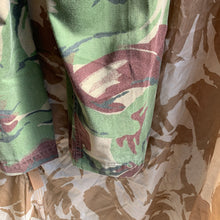 Lade das Bild in den Galerie-Viewer, Britische Armee DPM Camouflage Hose für gemäßigte Temperaturen - 72/84/100 - Vintage Kleidung
