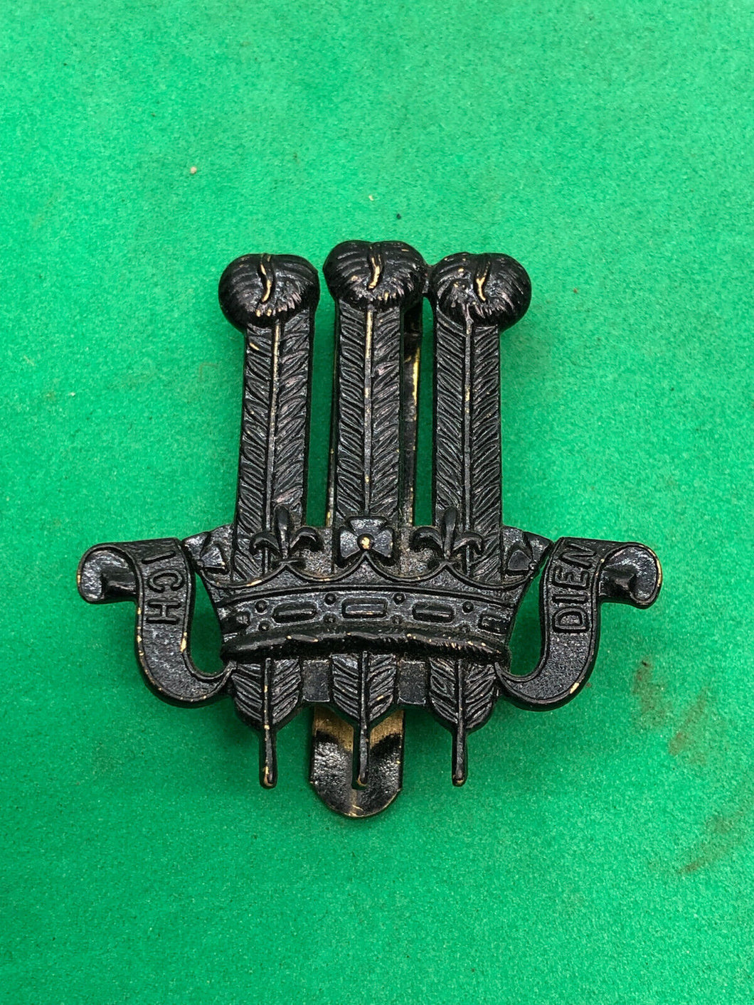 Genuine British Army 2nd Gurkha Rifles Cap Badge