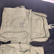 Charger l&#39;image dans la galerie, Genuine British Army 58 Pattern Webbing Kidney Pouch Set - Good Condition
