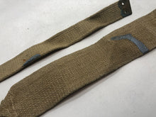 Lade das Bild in den Galerie-Viewer, Original British Army 37 Pattern Single L Strap - WW2 Indian Made 1941
