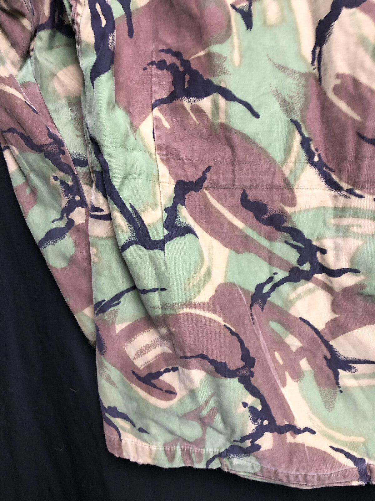 Original British Army 68 Pattern DPM Camouflaged Combat Smock Size 4 - 36" Chest - The Militaria Shop
