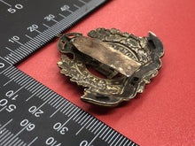 Load image into Gallery viewer, Original WW1 British Army The Suffok Regiment Cap Badge
