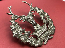 Load image into Gallery viewer, Original WW1/WW2 Gordon Highlanders Cap Badge
