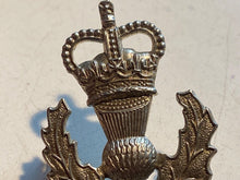 Load image into Gallery viewer, Original British Army Queen&#39;s Own Scottish Highlanders Cap Badge
