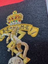 Charger l&#39;image dans la galerie, British Army Bullion Embroidered Blazer Badge - R.E.M.E Engineers - Queens Crown
