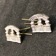 Load image into Gallery viewer, Original British Collar Badge Pair - Royal Irish Rangers - The Militaria Shop
