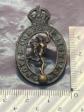 Lade das Bild in den Galerie-Viewer, Original British Army WW2 Royal Corps of Signals Officer&#39;s Bronze Collar Badge
