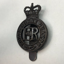 Charger l&#39;image dans la galerie, Original British Army Cap/Beret Badge - Blues and Royals - The Militaria Shop
