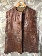 Load image into Gallery viewer, Original WW2 British Army Women&#39;s ATS FANY Leather Drivers Jerkin - 36&quot; Chest
