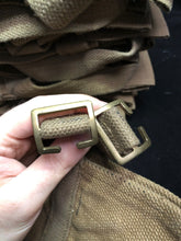 Charger l&#39;image dans la galerie, Original WW2 Dated British Army 37 Pattern Water Bottle Harness / Carrier
