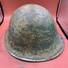 Lade das Bild in den Galerie-Viewer, Original British / Canadian Army WW2 Soldiers Military Combat Mk3 Turtle Helmet
