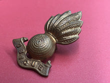 Load image into Gallery viewer, Original British Army RA Royal Artillery Collar Badge
