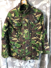 Lade das Bild in den Galerie-Viewer, Size 170/96 - Genuine British Army Combat Jacket DPM Camouflage
