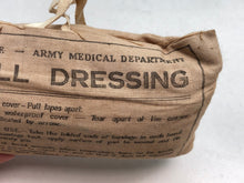 Lade das Bild in den Galerie-Viewer, WW2 British Army Shell Dressing War Office Medical Department - Nice Original
