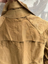 Lade das Bild in den Galerie-Viewer, Original British Army Women&#39;s Land Army WLA Mackintosh Overcoat - WW2 Pattern
