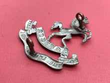 Load image into Gallery viewer, Original WW2 British Army Cap Badge - 20th The London Regiment Batallion
