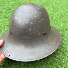 Charger l&#39;image dans la galerie, Original WW2 British Home Front Civillian Zuckerman Helmet &amp; Liner - 1941 Dated
