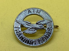 Charger l&#39;image dans la galerie, Original WW2 Onwards RAF Air Training Corps Beret Badge
