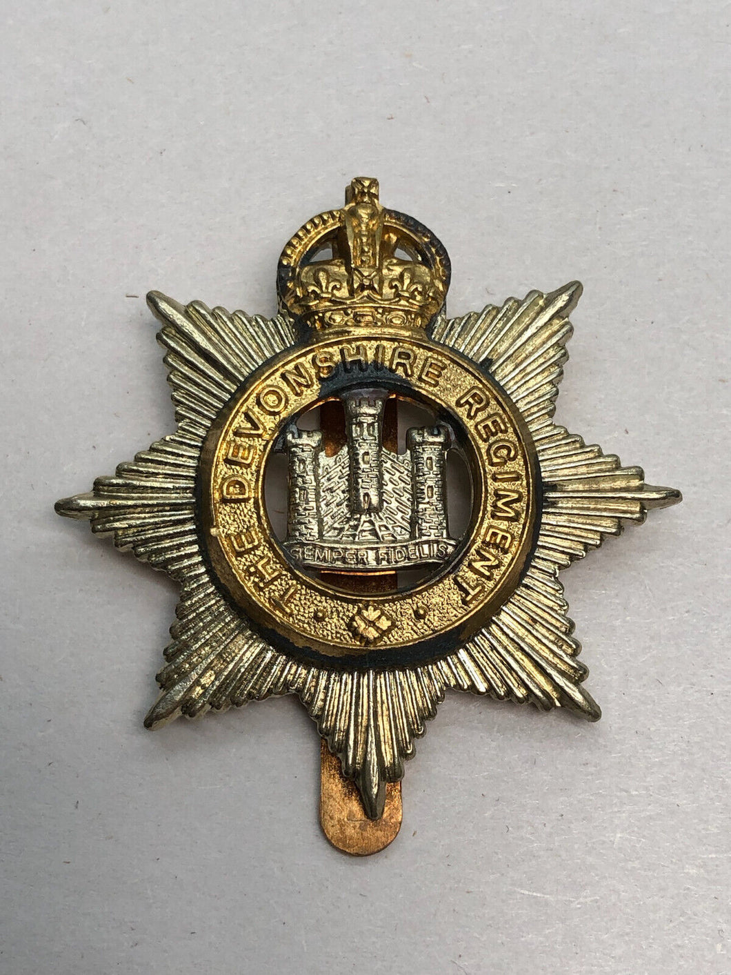 British Army The Devonshire Regiment Cap Badge