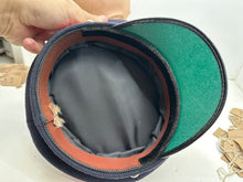Lade das Bild in den Galerie-Viewer, Genuine British Army Peaked Cap - Royal Artillery - Size 57cm - The Militaria Shop
