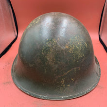 Charger l&#39;image dans la galerie, Original British / Canadian Army WW2 Soldiers Military Combat Mk3 Turtle Helmet
