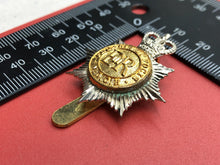 Load image into Gallery viewer, The Duke of Cambridge&#39;s Yeomanry &quot;QC&quot; ~ Genuine British Army Military Cap Badge
