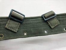 Charger l&#39;image dans la galerie, Original WW2 British Army 44 Pattern Soldiers Belt - Size 36&quot; Waist
