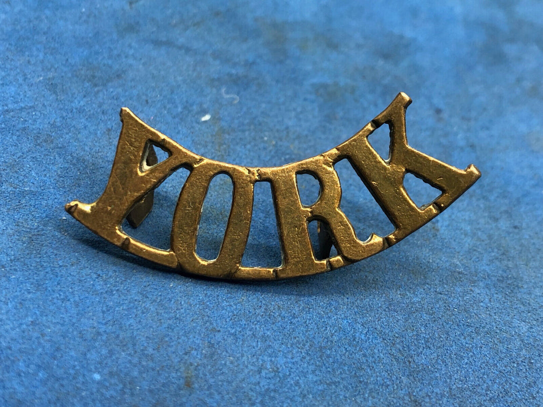 Original WW2 British Army Yorkshire Regiment (YORK) Brass Shoulder Title