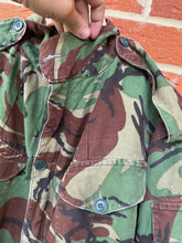 Charger l&#39;image dans la galerie, Original British Army 1968 Pattern Combat Smock Jacket - Size 2 - 40&quot; Chest
