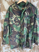 Lade das Bild in den Galerie-Viewer, Genuine British Army Smock Combat Jungle DPM Camouflage - Size 170/96
