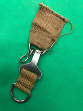 Charger l&#39;image dans la galerie, Original WW2 British Army Soldiers Gas Mask Bag Strap Part

