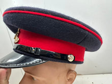 Lade das Bild in den Galerie-Viewer, Genuine British Army Peaked Cap - Royal Artillery - Size 57cm - The Militaria Shop
