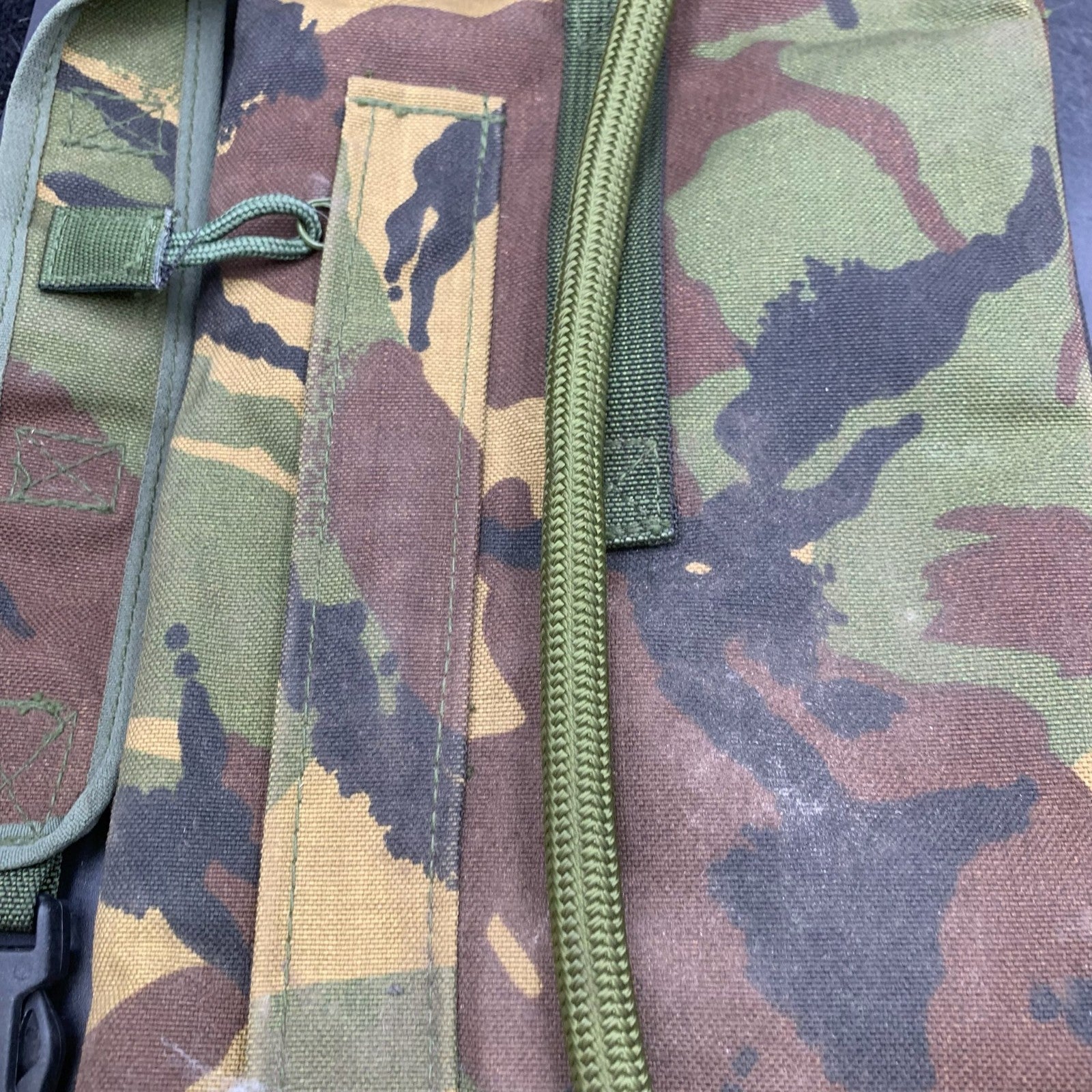 Genuine British Army DPM Camouflaged Individual Hydration System - The Militaria Shop