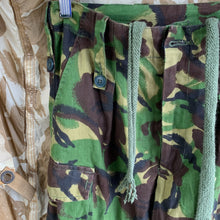 Lade das Bild in den Galerie-Viewer, Original British Army Jungle DPM Camouflaged Combat Trousers - 75/76/92
