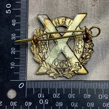 Load image into Gallery viewer, Original WW2 British Army Scottish Horse Regiment Cap Badge
