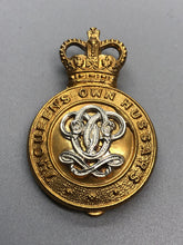 Charger l&#39;image dans la galerie, Genuine British Army 7th Queen&#39;s Own Hussars Cap Badge
