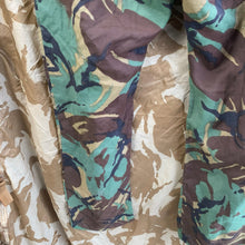 Lade das Bild in den Galerie-Viewer, Genuine Army Jungle DPM Camouflaged Combat Trousers - 28&quot; Waist
