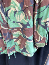 Lade das Bild in den Galerie-Viewer, Original British Army DPM Combat Jacket Smock - Size 170/96
