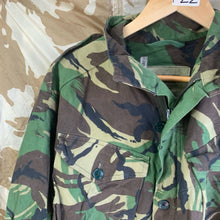 Lade das Bild in den Galerie-Viewer, Genuine British Army Smock Combat Jungle DPM Camouflage - Size 170/96
