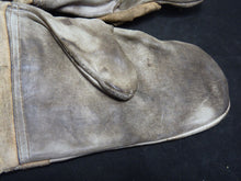 Load image into Gallery viewer, Original WW2 Pattern British Army White Camouflaged Gloves / Gunners Mittens
