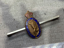 Charger l&#39;image dans la galerie, Original British Army - The Royal Corps of Signals Enamel Sweetheart Brooch
