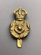 Charger l&#39;image dans la galerie, Original WW2 British Army Yorkshire Dragoons Cap Badge
