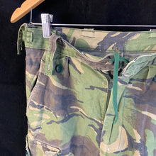 Load image into Gallery viewer, Genuine British Army DPM Combat Trousers - Size 29&quot; Waist
