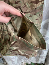 Lade das Bild in den Galerie-Viewer, Genuine British Army MTP Camouflaged Combat Trousers - Size 85/80/96
