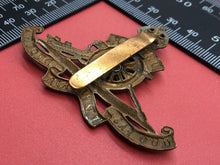 Load image into Gallery viewer, Original WW1/WW2 British Army Royal Artillery Cap Badge
