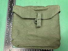 Charger l&#39;image dans la galerie, Original British Army WW2 44 Pattern New Old Stock Officers Binocular Case
