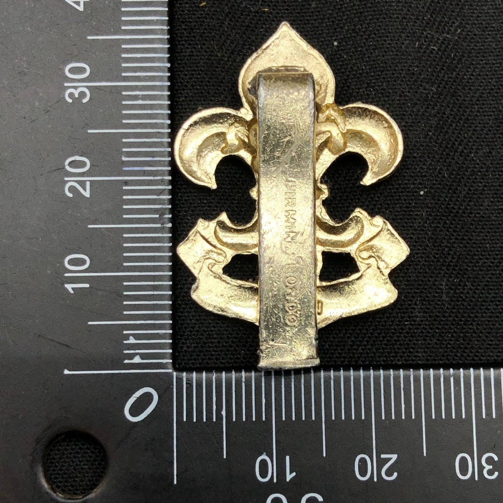 Genuine British Army Staybrite Cap Badge - The Kings Regiment - The Militaria Shop