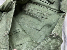 Charger l&#39;image dans la galerie, Original Pair of British Army 58 Pattern Webbing Pouches
